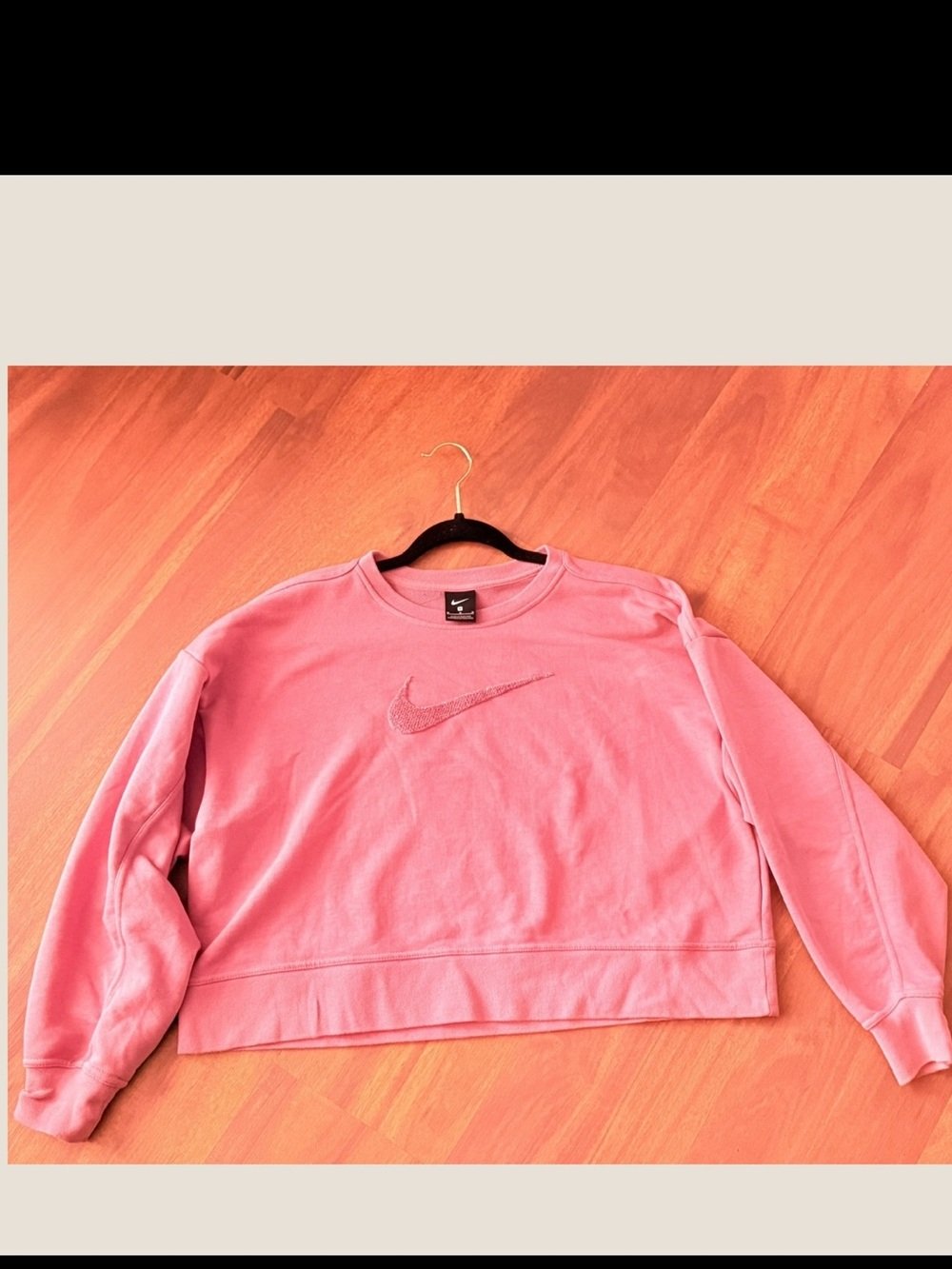 Nike Women's Rose Pink Crewneck Sweatshirt with Embroidered Swoosh